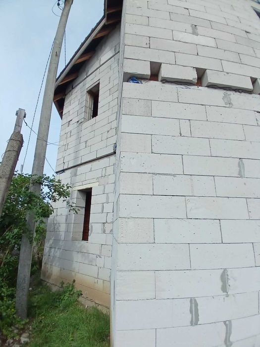 Продаж частини будинку 120м.кв. з комунікаціями пр. Київський