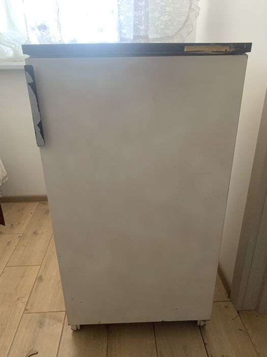 Продам морозильну камеру