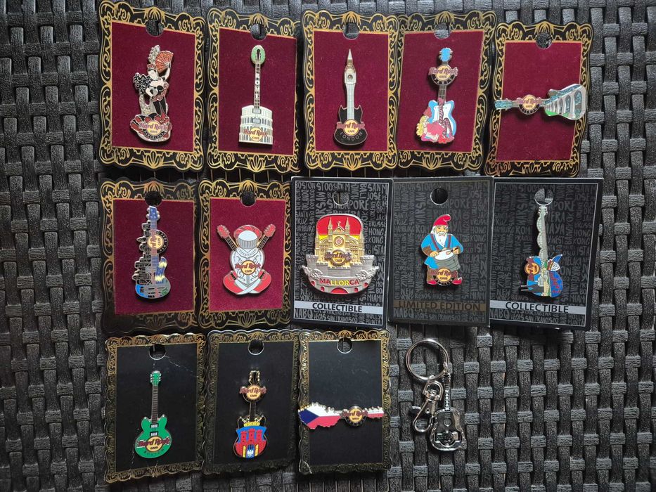 Hard Rock Cafe - przypinki z 17 miast