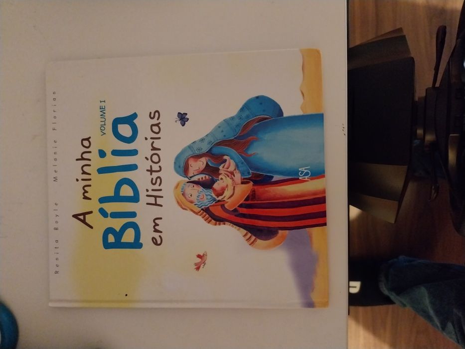 2 livros "A minha Bíblia em histórias"