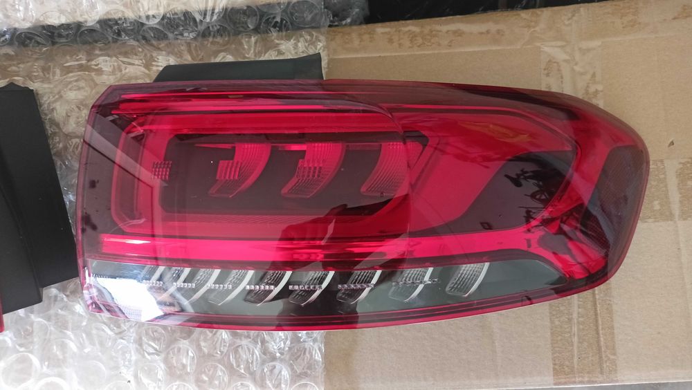 Mercedes Benz GLB lampy tył USA
