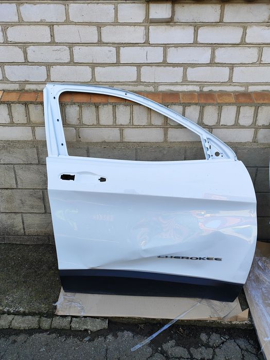 Продам двері jeep cherokee kl 2022 року...