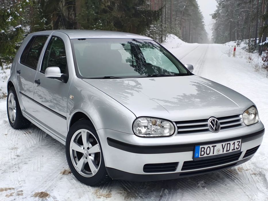Volkswagen Golf 4/1.6 Benzyna/SPECIAL/Klima/2003/Hatchback/Alufelgi/RCDesign/Opony/HAK