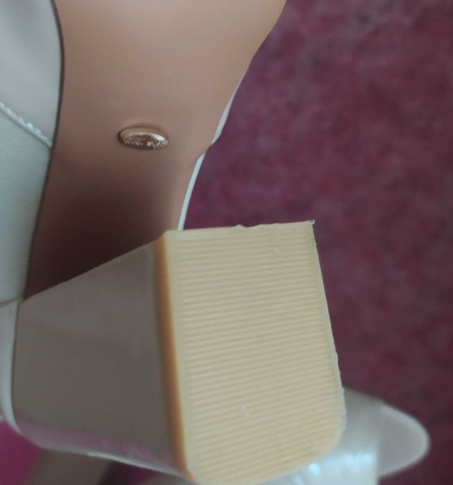 Женские кожание босоножки пр-ва Испания