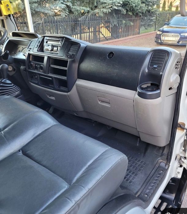 Cabstar 2.5 D Tribasculante