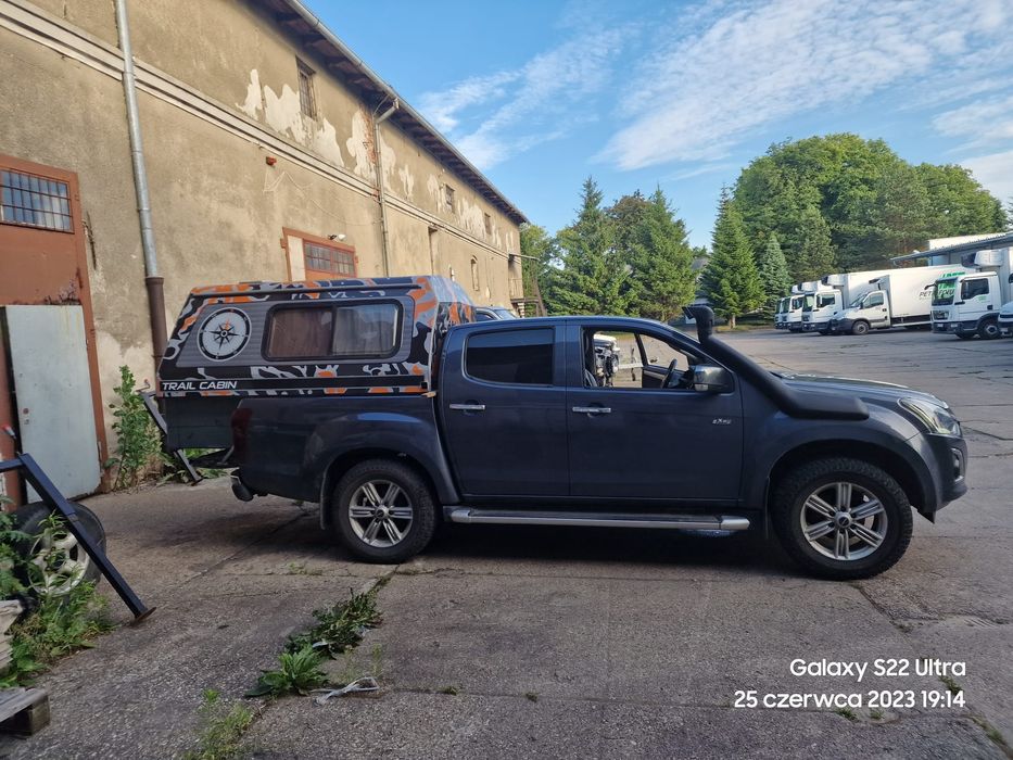 Zabudowa kamperowa pickup Isuzu d-max hilux