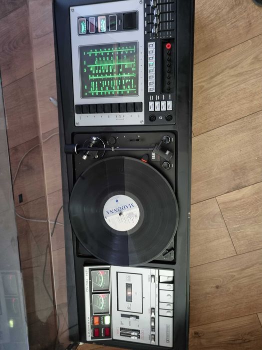 Kombajn Grundig cn.730