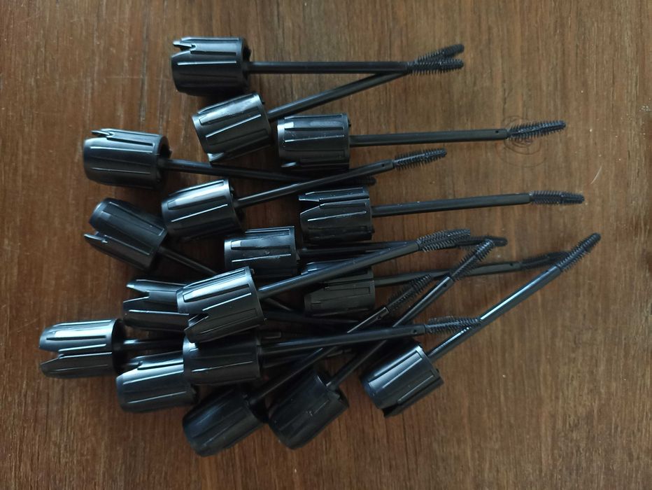 Pincéis maquilhagem e escovas pestanas descartáveis, da Dior