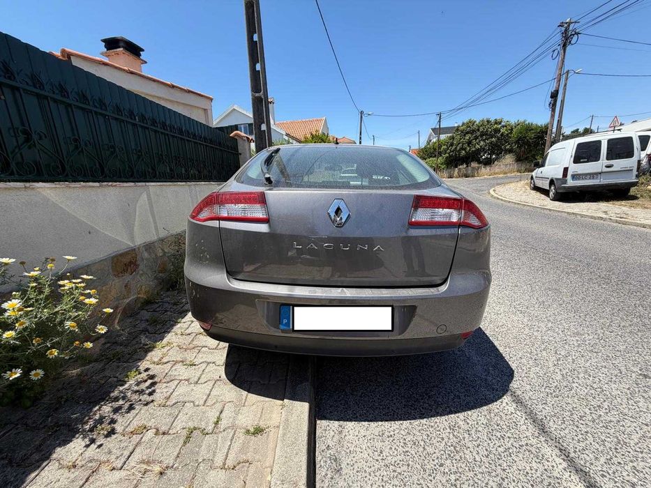 Renault Laguna — fotografia 3