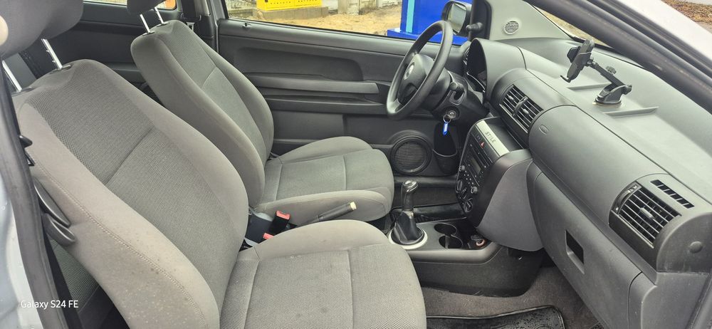 Sprzedam vw fox 2011r