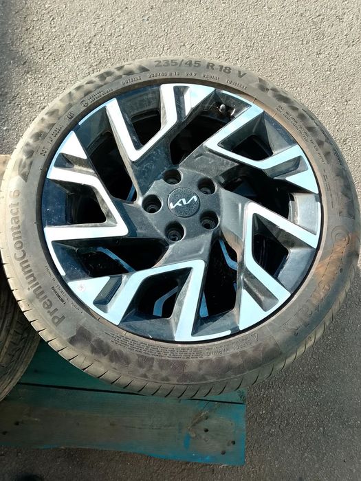 3 JANTES KIA XCEED  235/45R18
