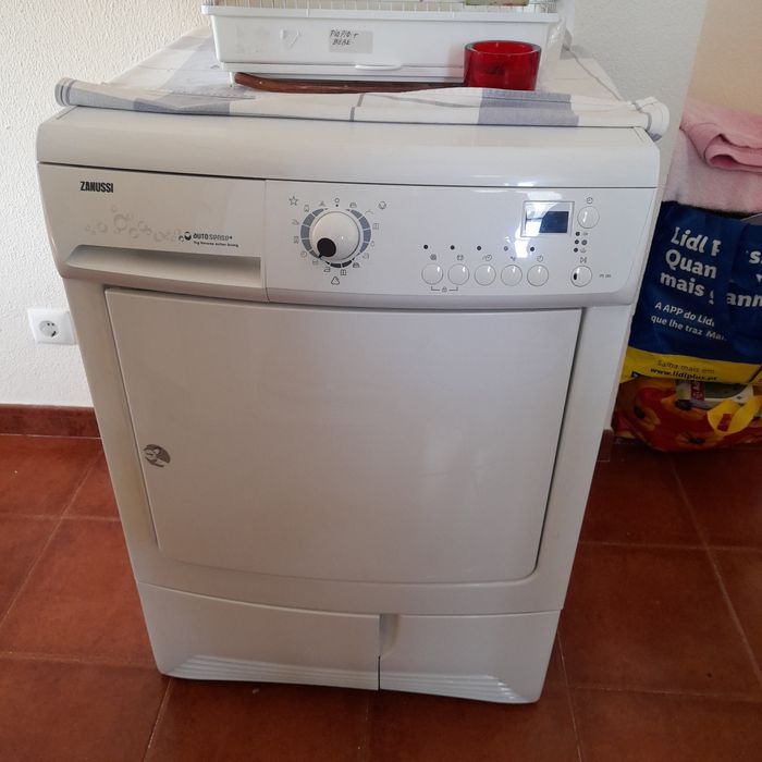 Recheio de casa, máquinas e armarios