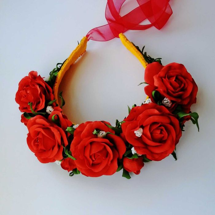 Український віночок червоний пишний з трояндами обруч вінок з квітами