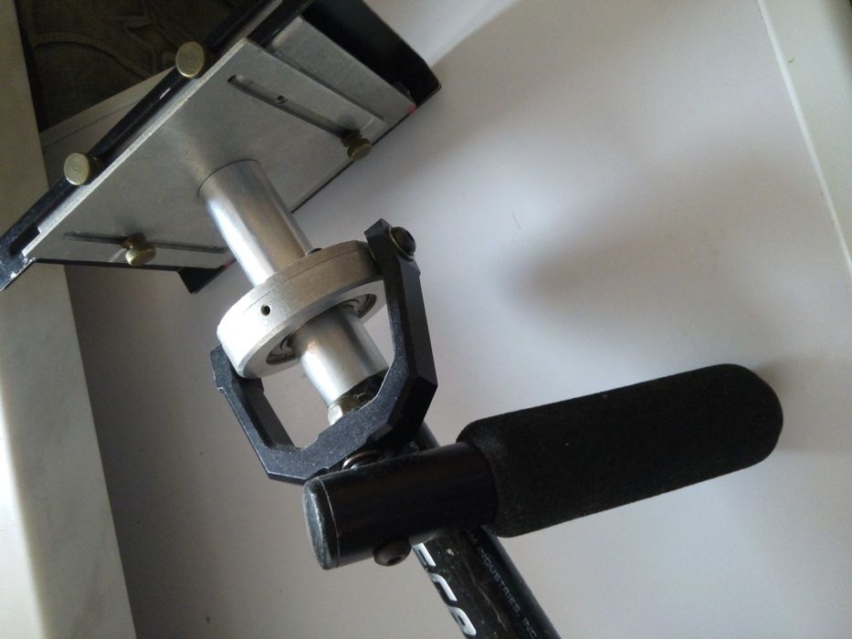 Стабилизатор фото та видеокамеры с системой разгрузки