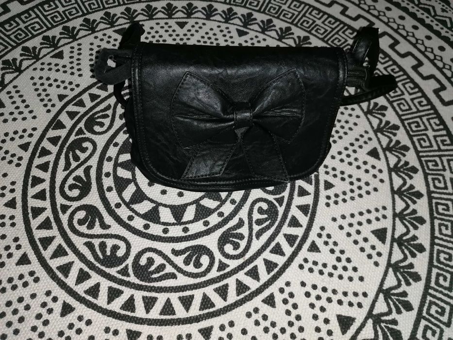 Torebka listonoszka czarna