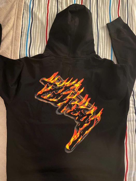 zip up preto com capuz