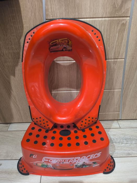 Podest i nakładka oraz nocnik z CARS FORMUŁA RACES