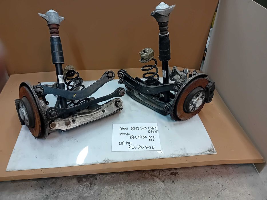 Audi a4 b9 zawieszenie tył zwrotnica 8W0505436AA  wahacze lewa prawa 2,0tfsi Avant