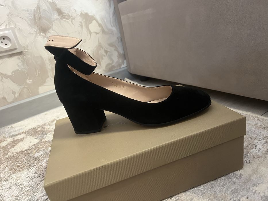 Туфлі жіночі Gianvito Rossi 39 розмір