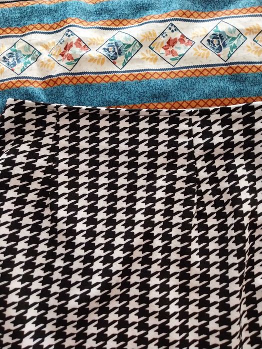 Saia XS/34, Shein, nova. Tenho bolero a condizer