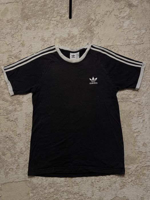 Adidas вінтажна футболка