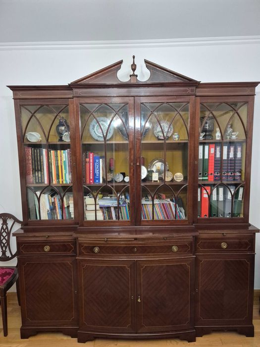 Móveis de Sala / Louceira Estilo D. Maria - Bom estado