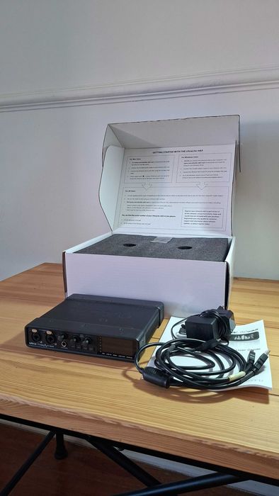 Interface de áudio MOTU UltraLite mk5 USB-C, completa com caixa original