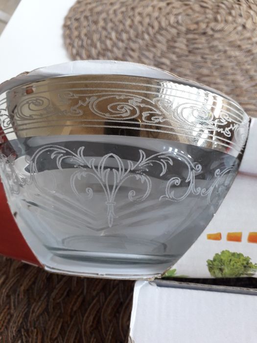 Komplet ekskluzywnego szkła Pasabahce.