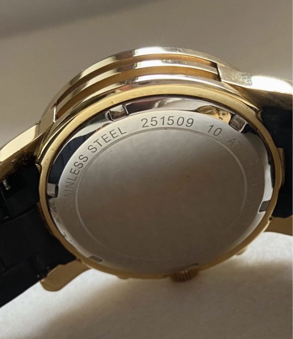 Relógio Michael Kors Runway MK5191 - Preto e Dourado (A funcionar), Pouco uso.