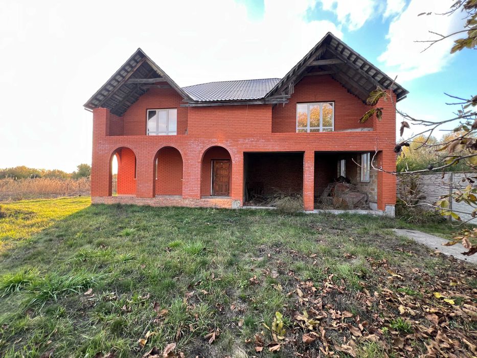 Продаж 5 кім будинку в Баришівці 250м2 в гарному районі - є відеоогяд!