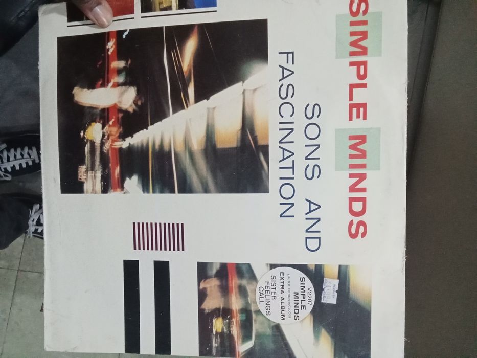 Disco vinil, Simple Minds