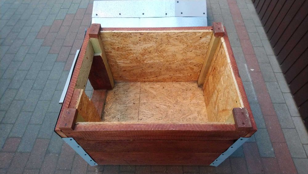 Buda dla małego psa