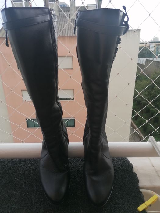 Botas Zillian cano alto em pele macia