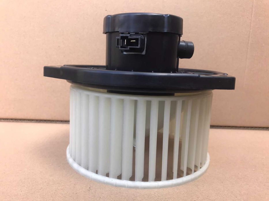 Моторчик печки вентилятор Mitsubishi L200 (05-15)