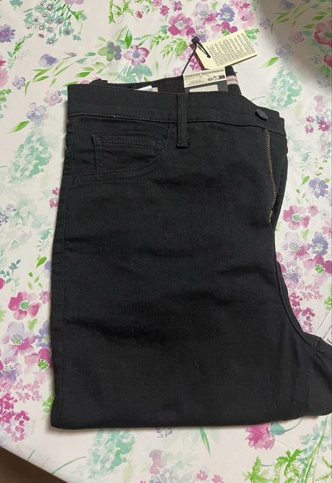 Levi’s Skinny de Senhora “Novas”