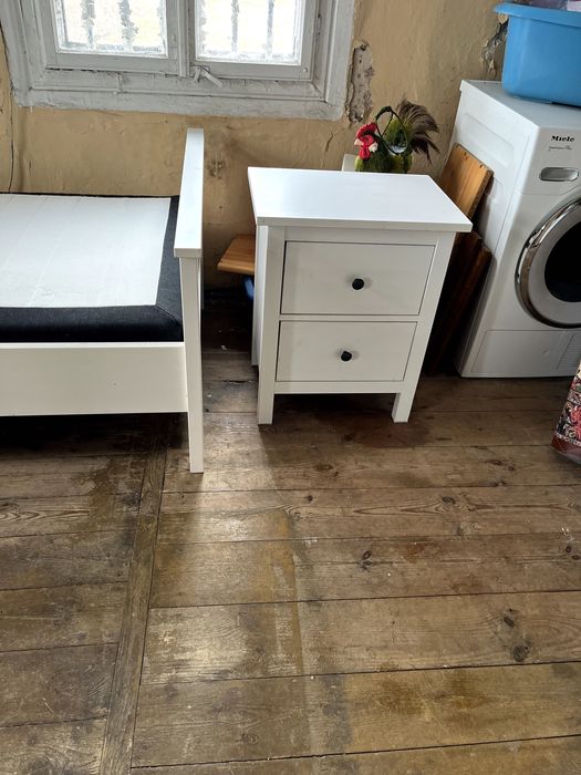 Łóżko 90  x 200 z materacem