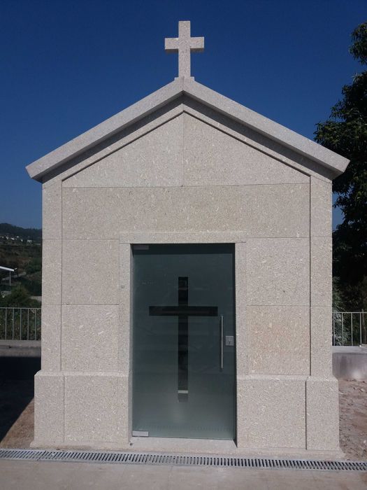 Capela Jazigo em Granito