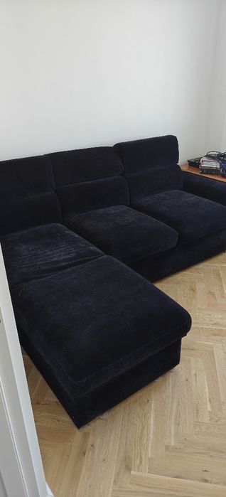 Sofa rozkładana z pojemnikiem na pościel