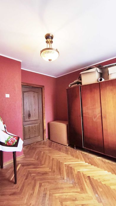 Продаж  3-кімнатної квартири у самому центрі міста!