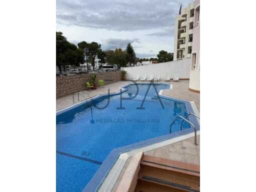 AF-T2-15 Com parqueamento e piscina Monte Gordo