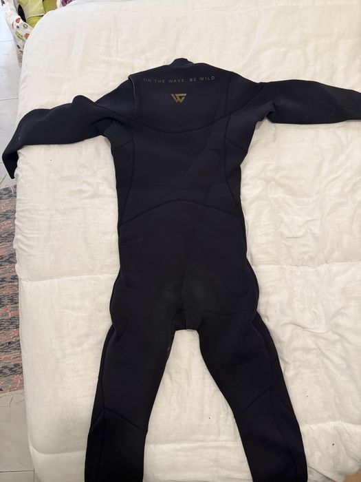 Fato de surf Wild Suits 4.3 tamanho M com uso