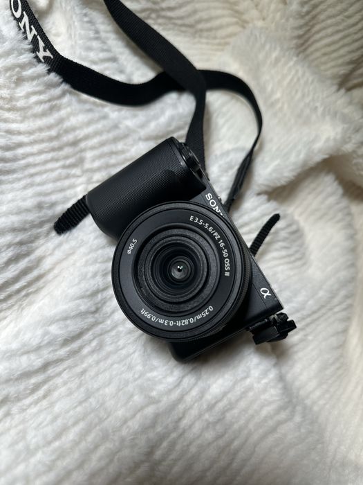 Sony ZV-E10 II + 16-50mm. Ідеальний стан