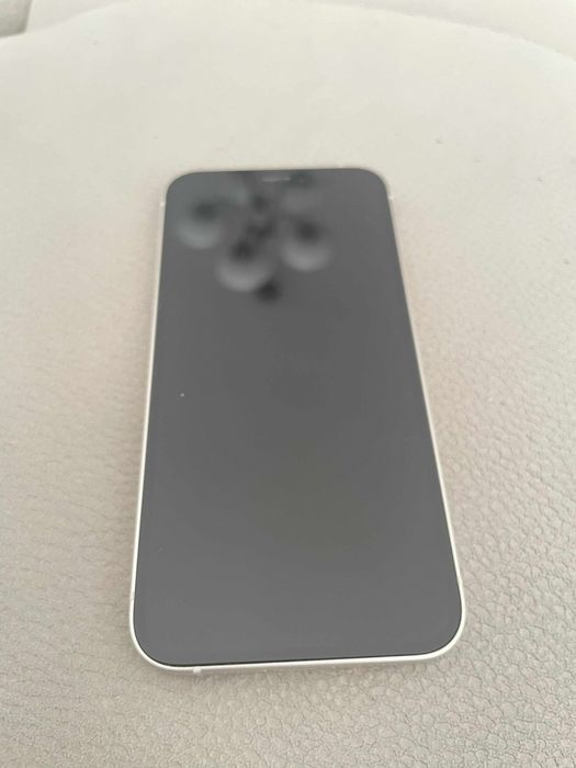 Iphone 12 mini 82% baterii