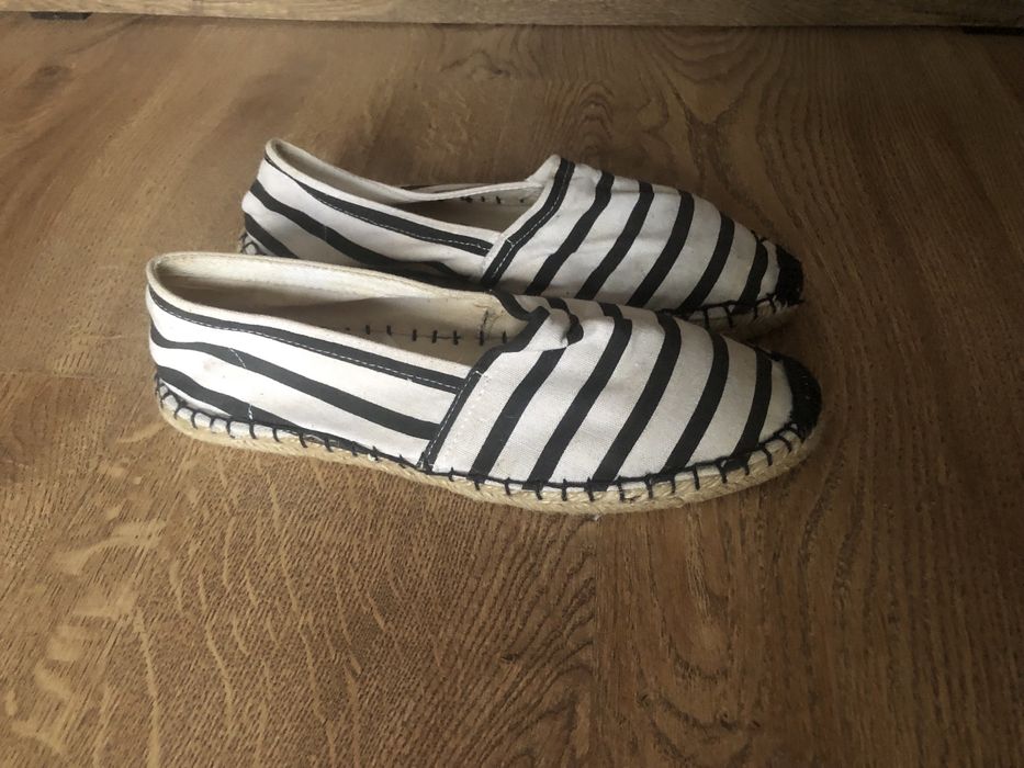 Espadryle w paski