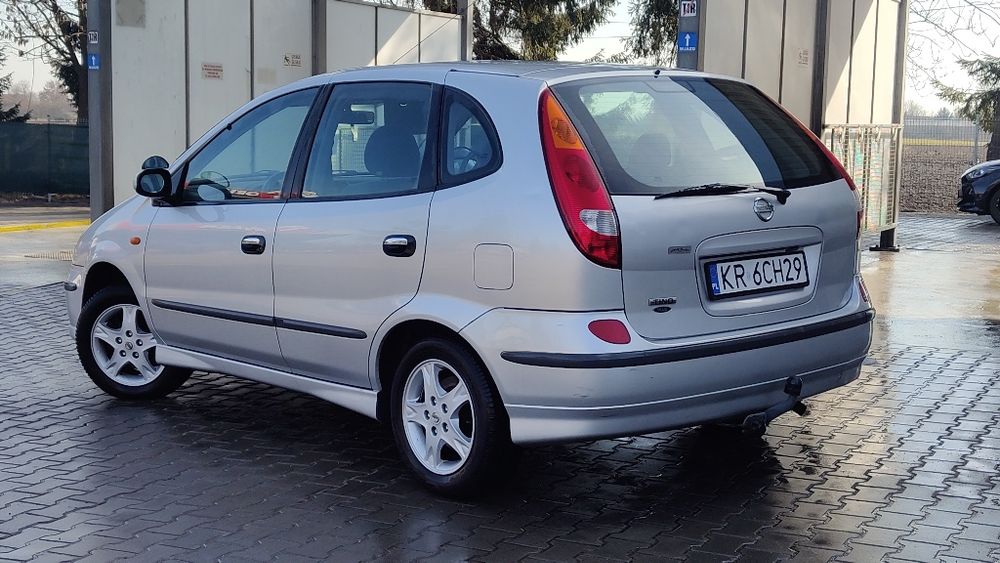 Nissan Almera Tino 1.8 Benzyna*Hak*kamera cofania*ładny
