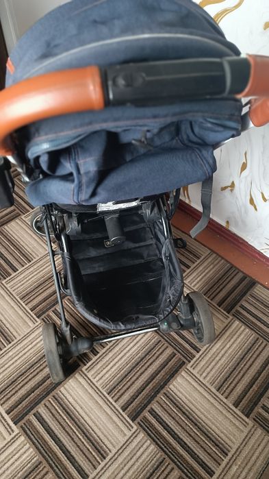 Детскую коляску Carrello Astra