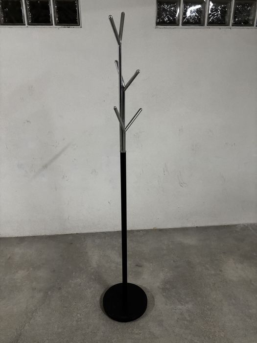 Begaleiro Preto e Cromado