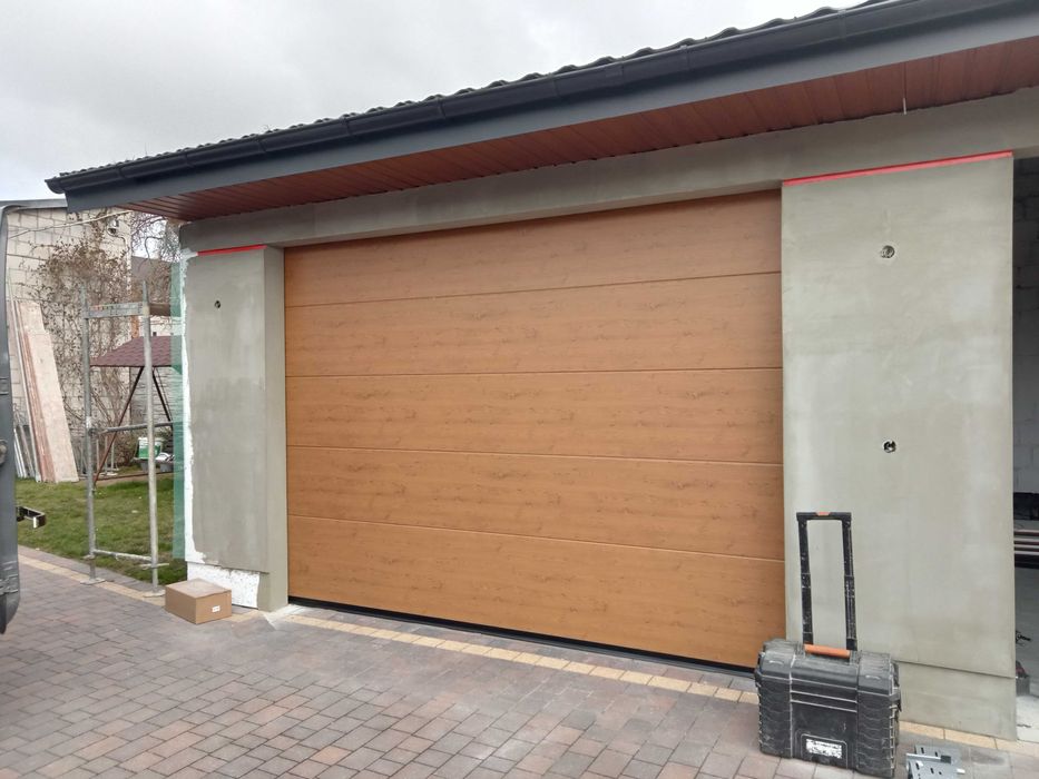 Brama segmentowa garażowa przemysłowa bramy garażowe Borów