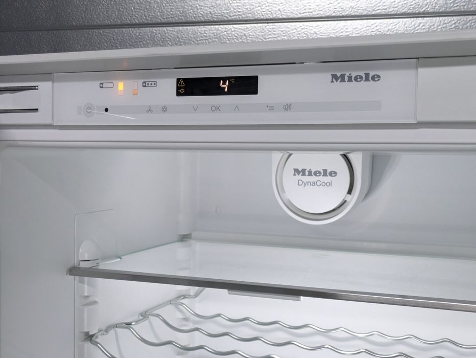 Вбудований Холодильник Miele KFNS 37432 ID Вмонтований