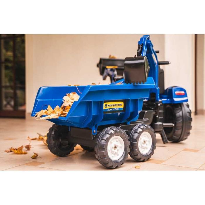 Traktor New Holland z Maxi Przyczepą i Łyżką od 3 lat